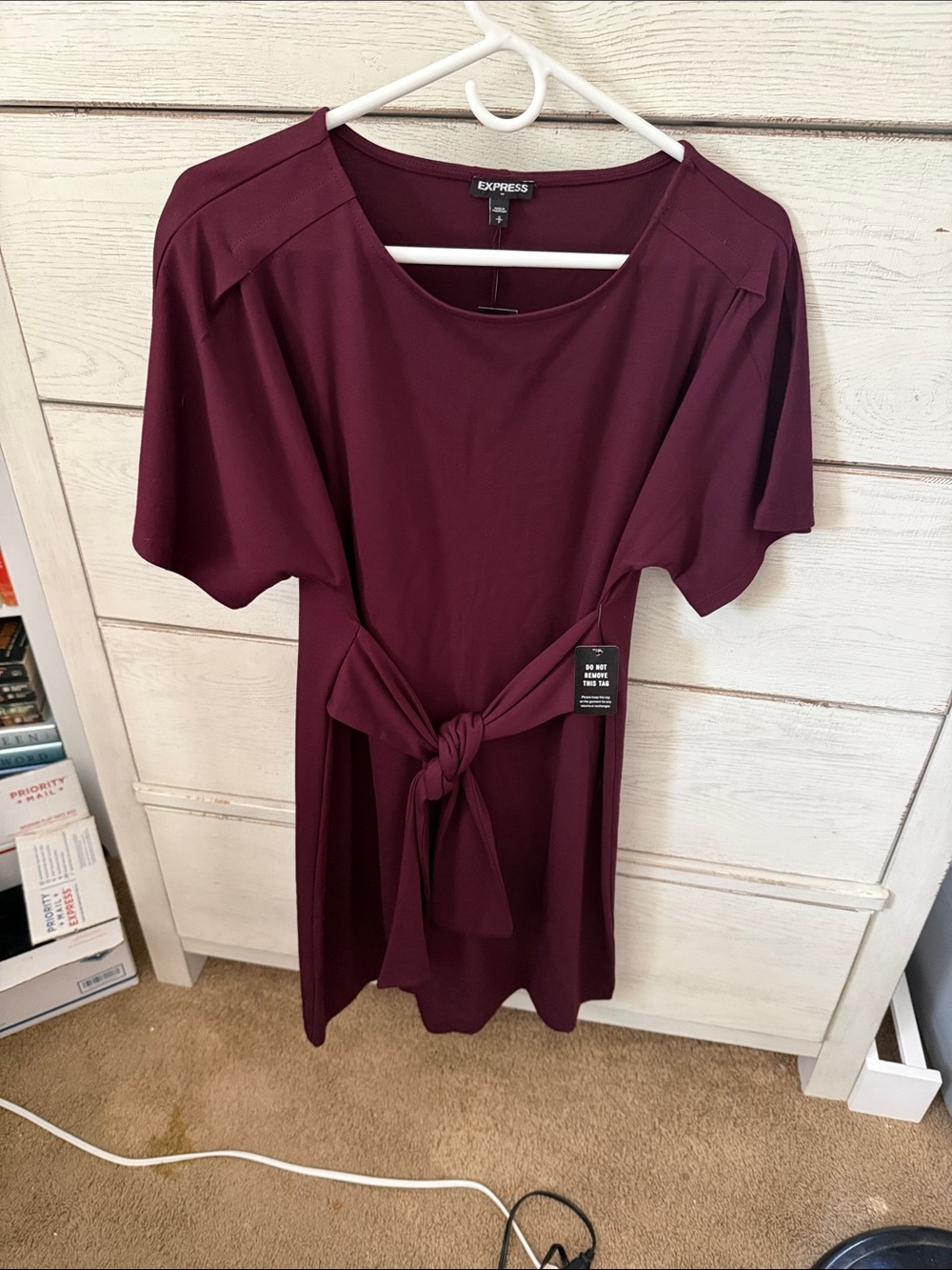 Express Women's Tie-Front Short Sleeve Tunic in Burgundy